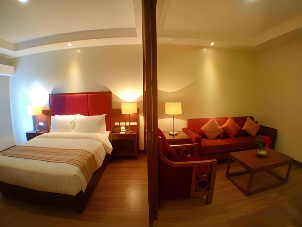 Mansion Garden Hotel Olongapo Buitenkant foto