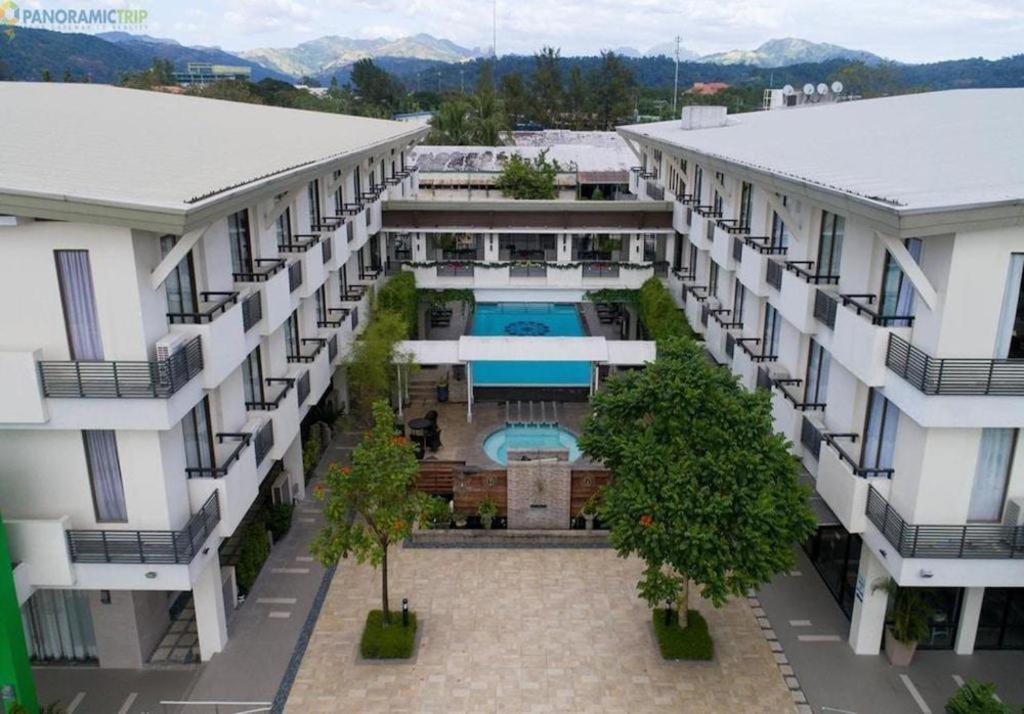 Mansion Garden Hotel Olongapo Buitenkant foto